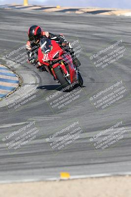 media/Nov-16-2025-Race Pace (Sun) [[8c5fa54630]]/Verified Riders/1-Turns 9 and 10 (925am)/